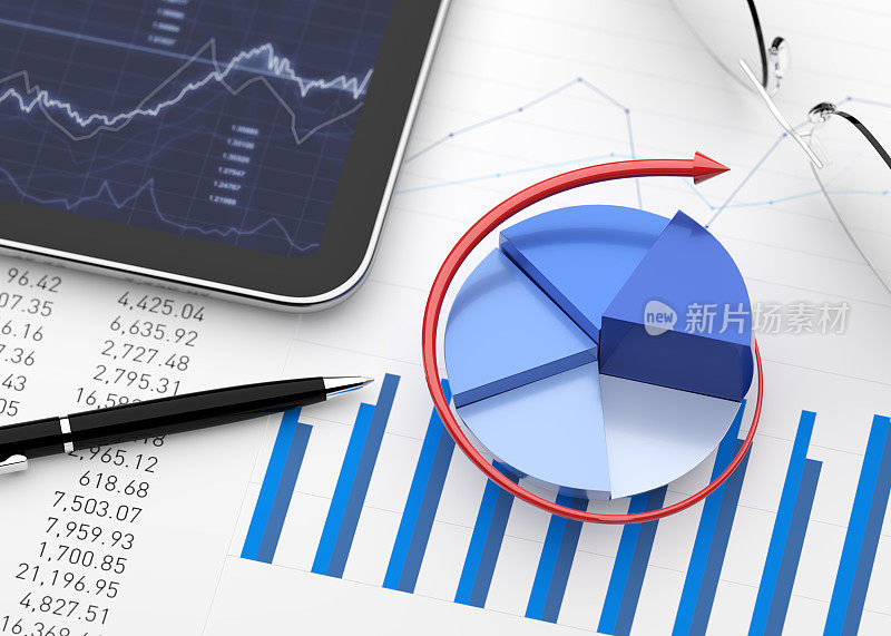 财务报表和数字平板电脑