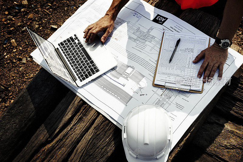 建筑工人规划承包商开发商概念