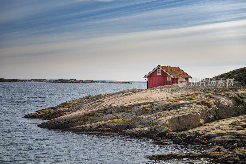 瑞典西海岸的孤独小屋