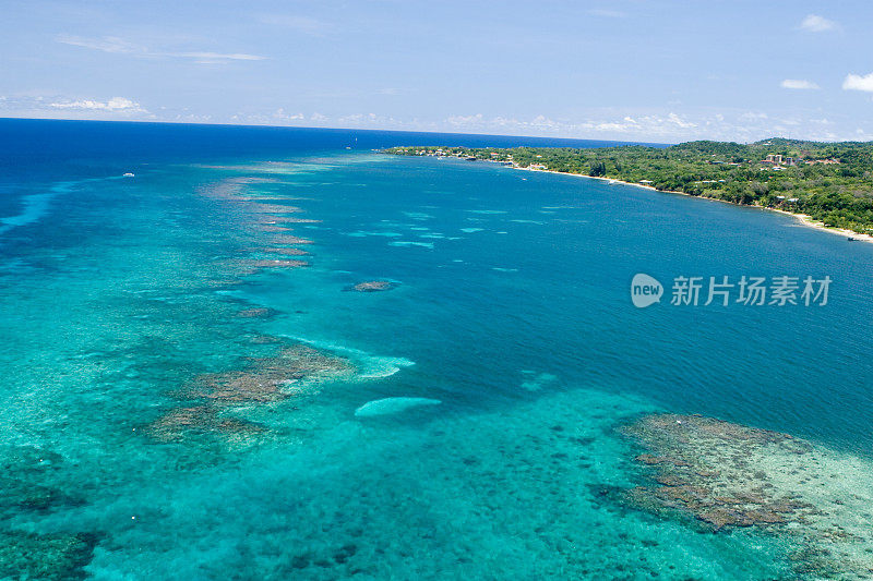 热带岛屿鸟瞰图