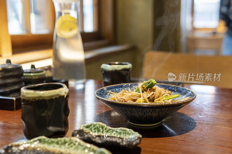 日本料理的蔬菜炒牛肉