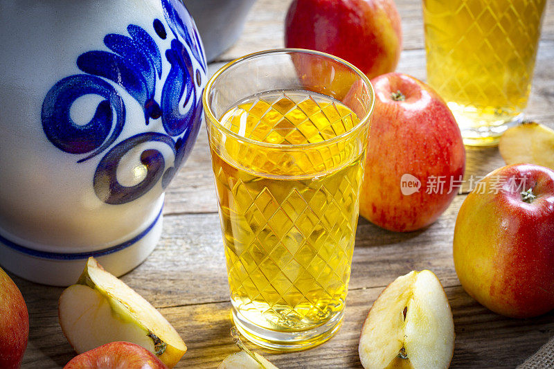 Apfelwein——传统的黑麻酒——苹果酒