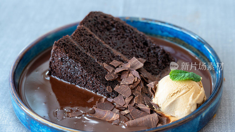 巧克力软糖蛋糕