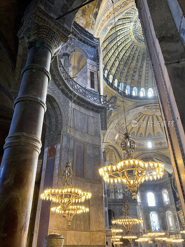 土耳其-伊斯坦布尔-圣索菲清真寺-内部