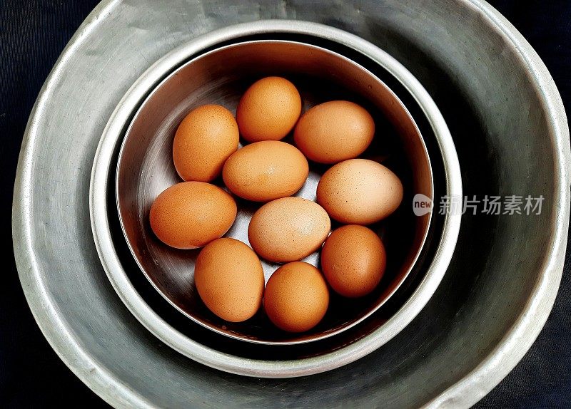 鸡蛋碗-食物准备。