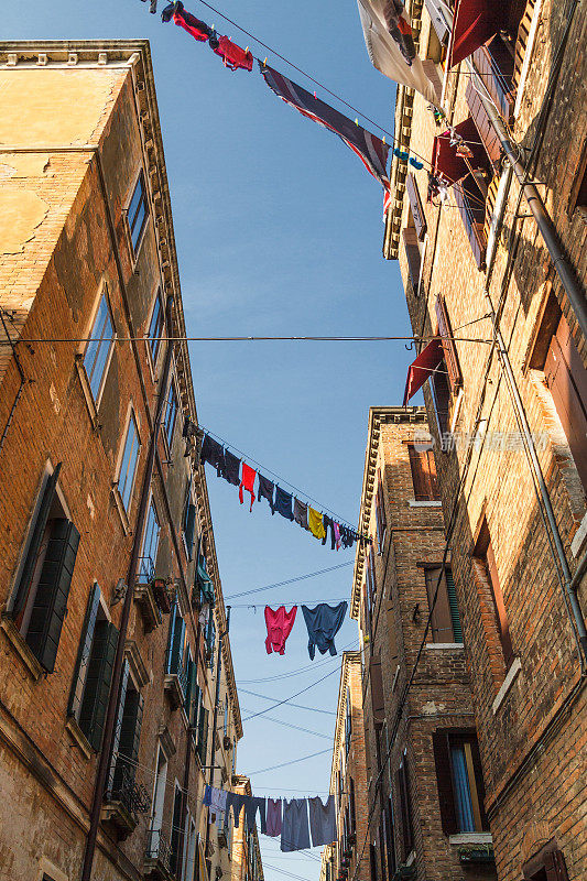 意大利威尼斯街头的晾衣绳