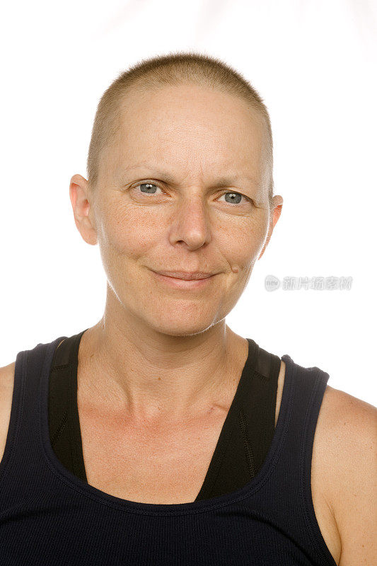 一位妇女与癌症抗争的肖像。