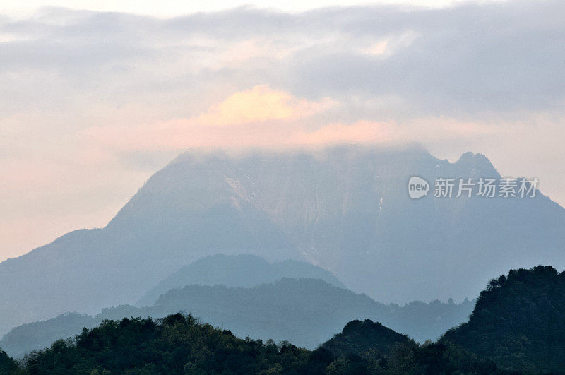 青城山