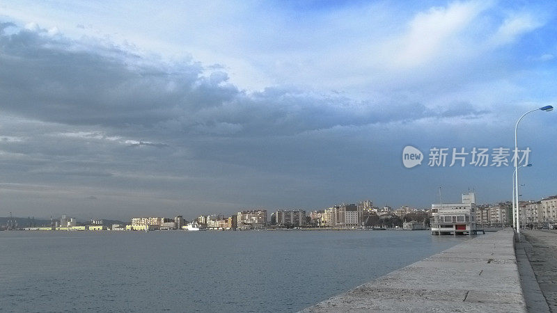 桑坦德银行,沿海城市