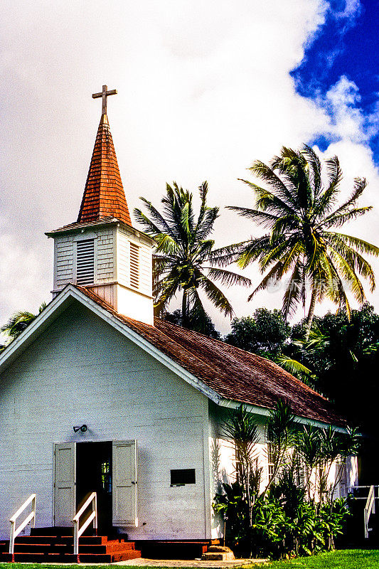 莫洛凯岛的乡村教堂