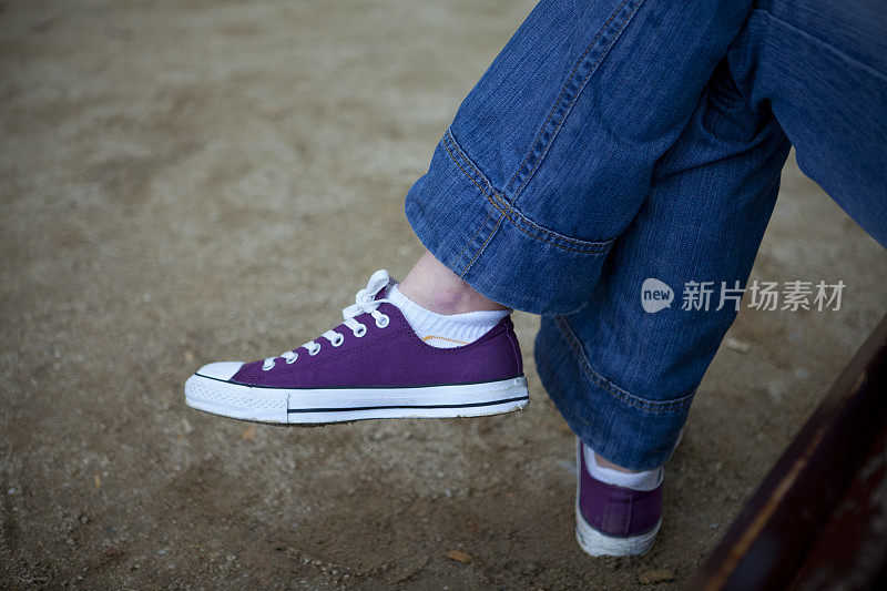紫色的鞋子