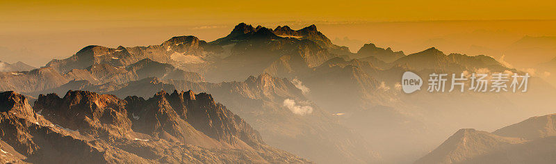 夕阳山全景