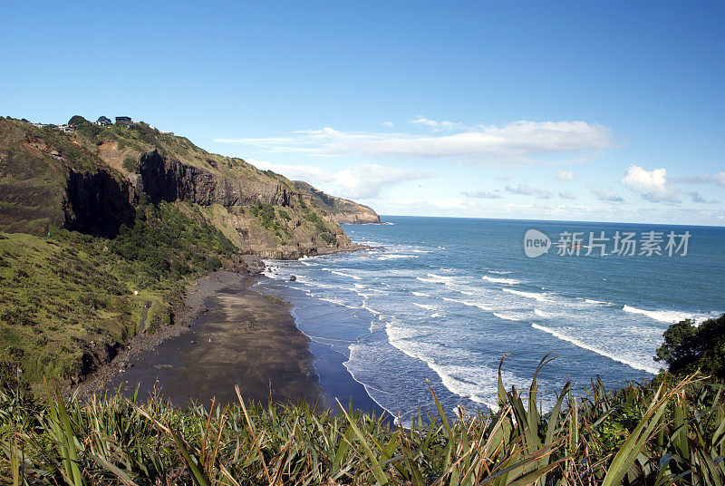 新西兰奥克兰穆拉瓦伊海滩附近的毛利湾