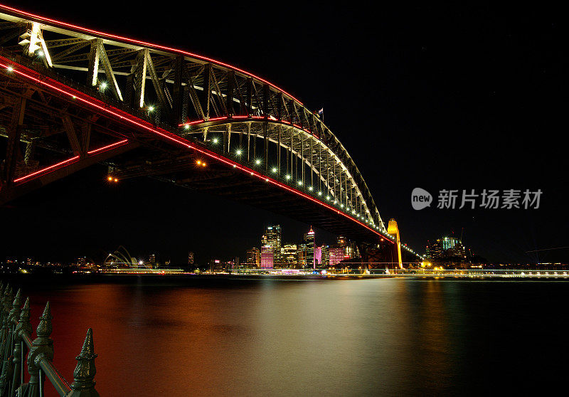 悉尼海港在生动的灯光节