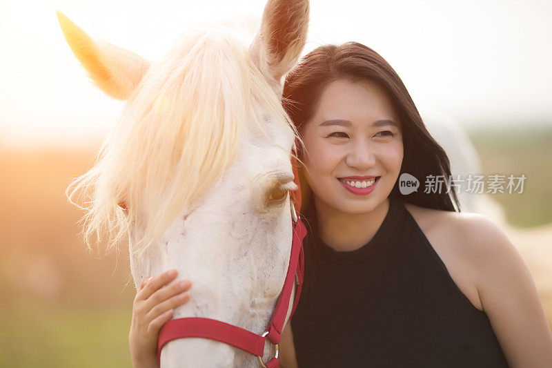 本质上的女人和马