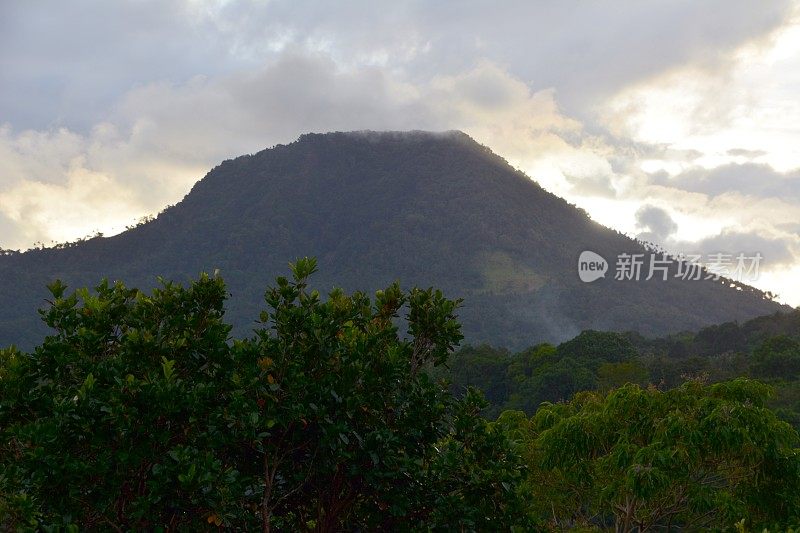 卡米圭因岛的火山景观