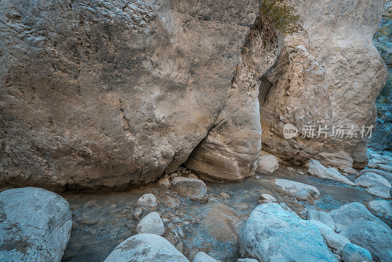 瀑布山峡谷，伊斯帕塔峡谷，亚卡峡谷