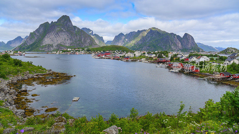 挪威，挪威罗浮敦群岛的日落风景