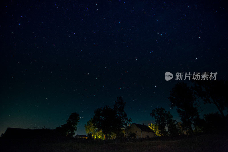 与星星的夜景照片