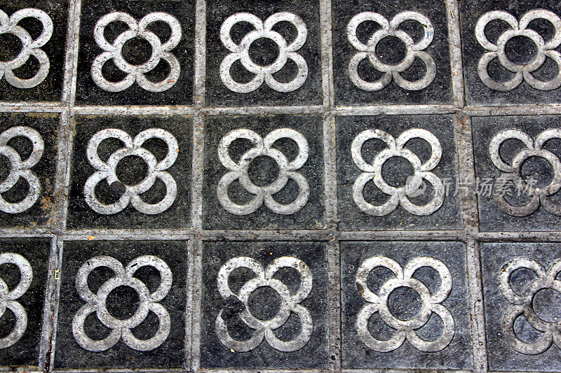 西班牙巴塞罗那的人行道装饰瓷砖