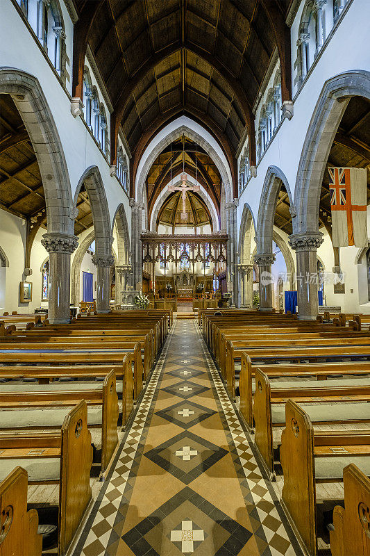 因弗内斯大教堂位于苏格兰高地内斯河畔，始建于19世纪下半叶。