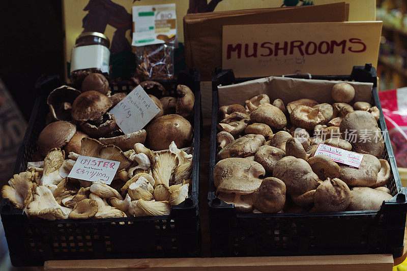 栗子，牡蛎和香菇-英国市场，科克，爱尔兰