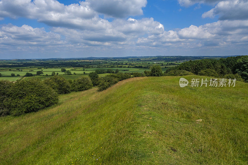 伯顿达塞特山俯瞰英国风景，英国中部的沃里克郡