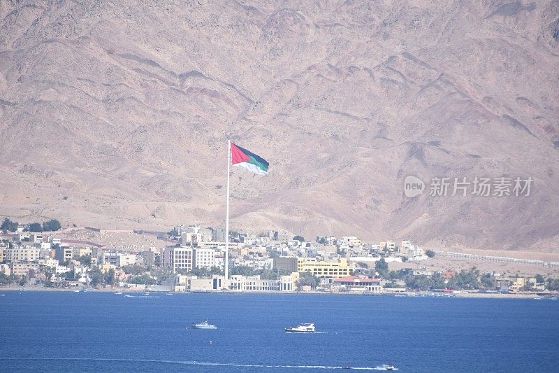 亚喀巴的约旦国旗