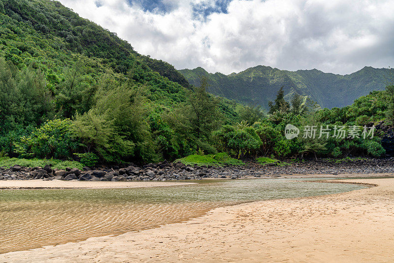 夏威夷考艾岛的海滩