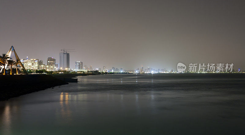 夜晚的科威特湾