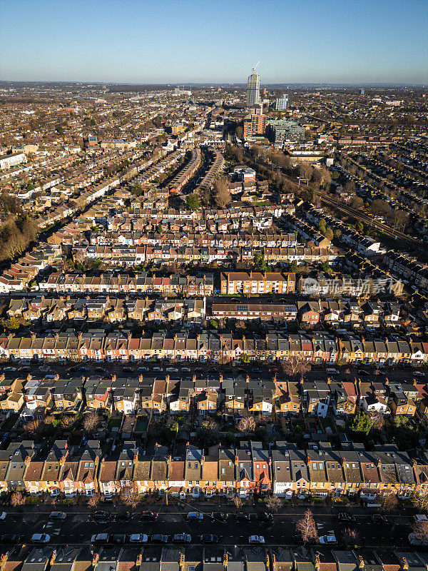 英国东伦敦沃尔瑟姆斯托住宅区街道鸟瞰图