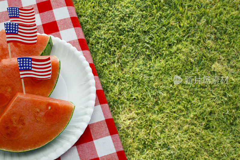 7月4日草坪上的西瓜爱国野餐