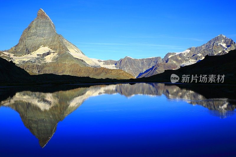 马特洪湖倒影，瑞士阿尔卑斯山景观，瑞士