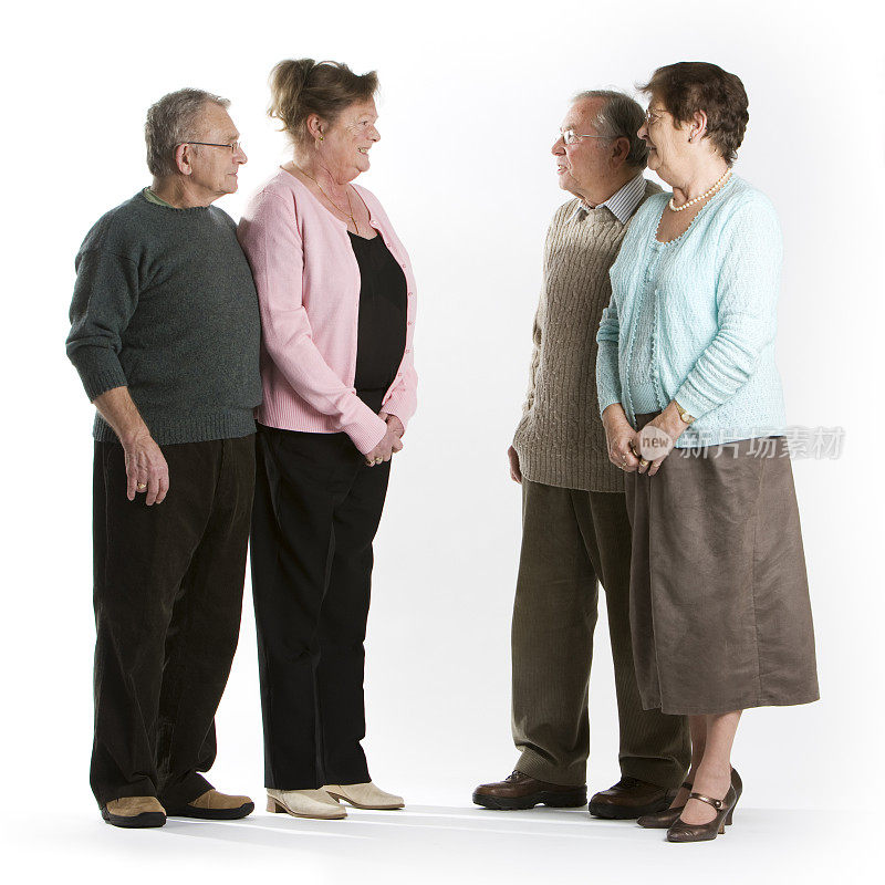 老年人:退休人员聊天