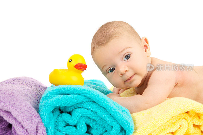 宝宝在浴巾上