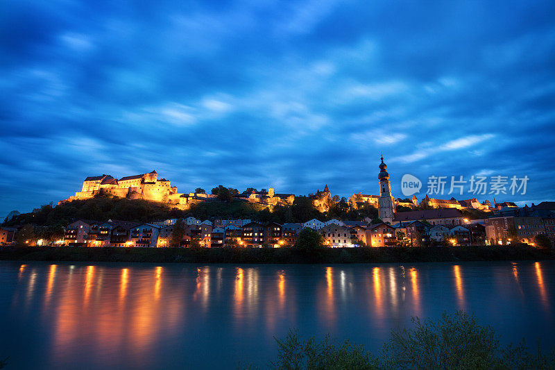 伯格豪森的夜景全景