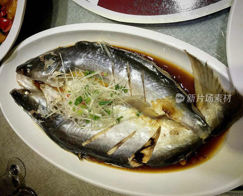 中国菜-姜葱清蒸鱼