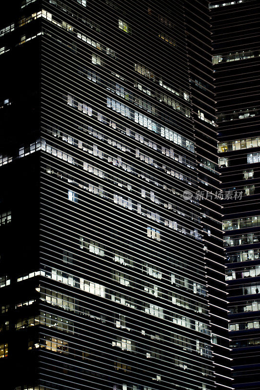 夜景城市拾荒者