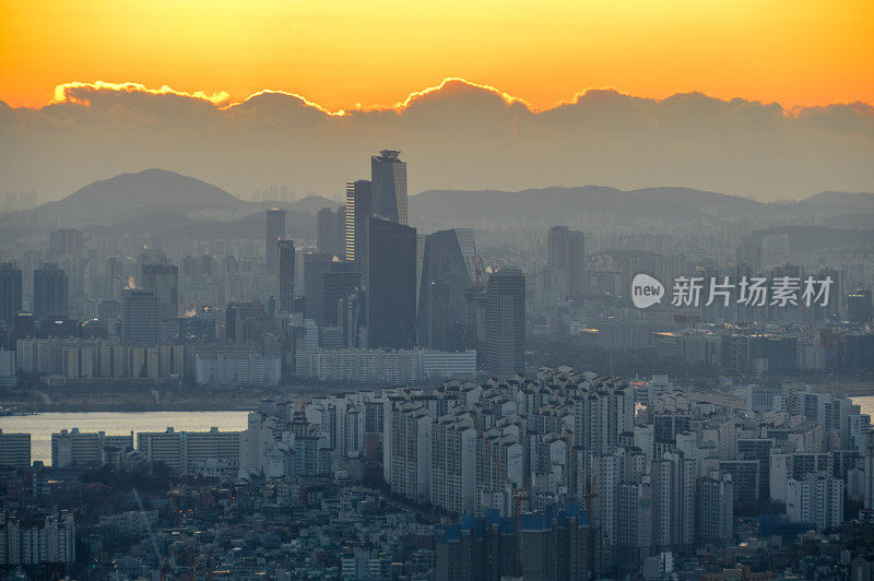 日落时的首尔城市景观和城市天际线