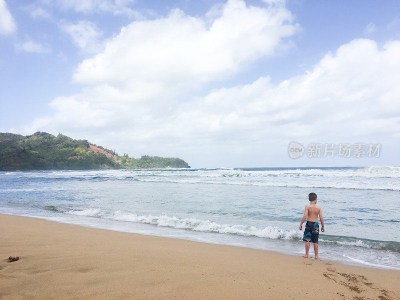 童年的梦在波浪中