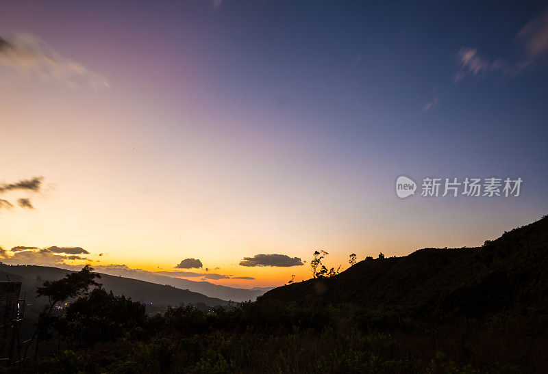 高山景观的黄昏