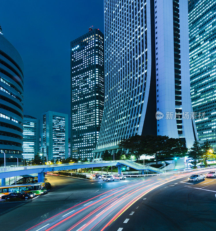 东京办公楼夜景