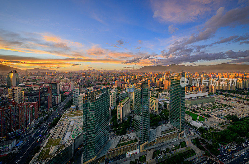 日落时分的北京全景