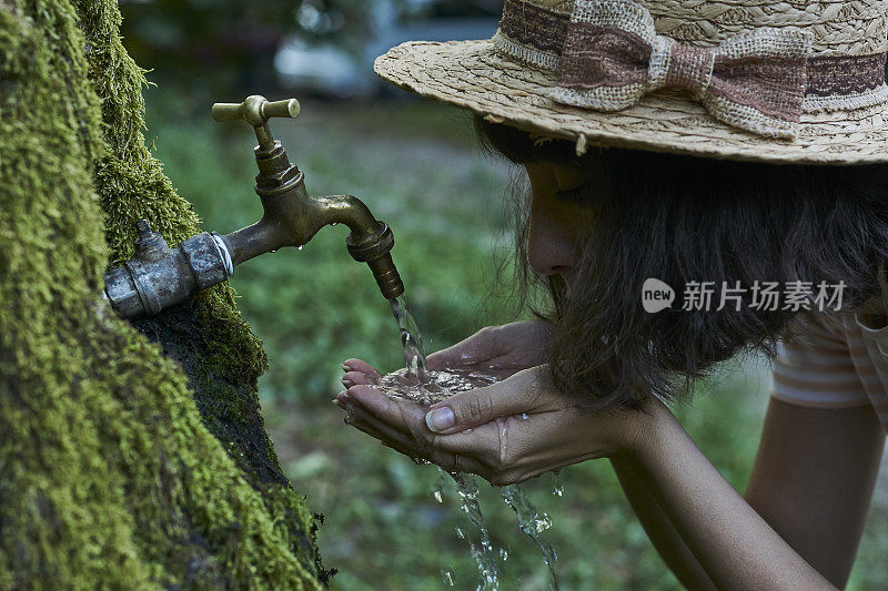 自然水喝