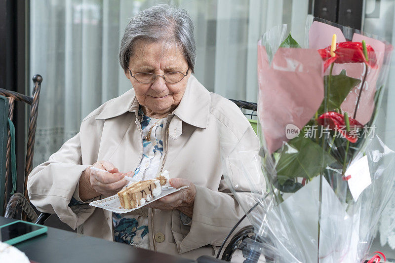 祖母庆祝生日