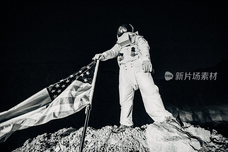 美国宇航员征服火星