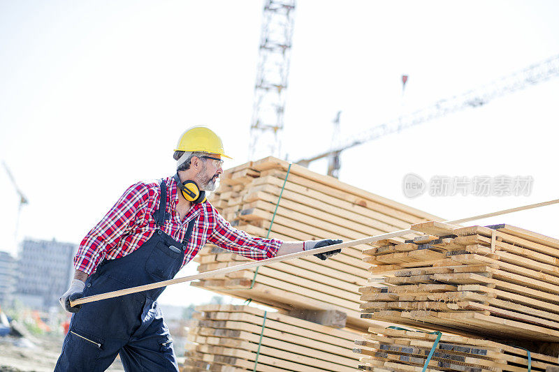 建筑工地的工人