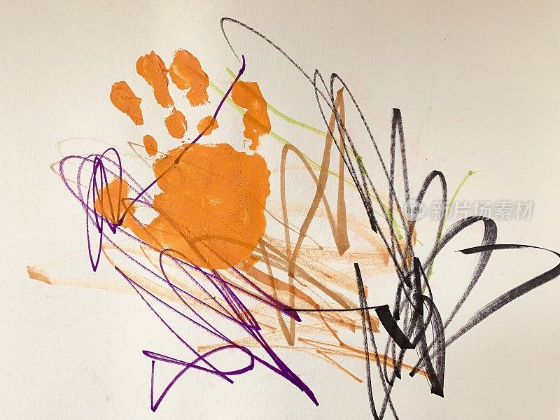 幼儿涂鸦和手印