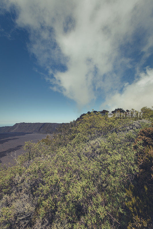 留尼汪岛拉福奈斯火山火山口