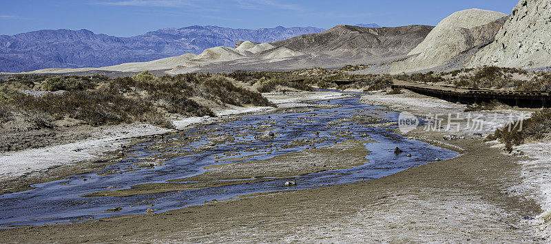 加州死亡谷国家公园的盐溪